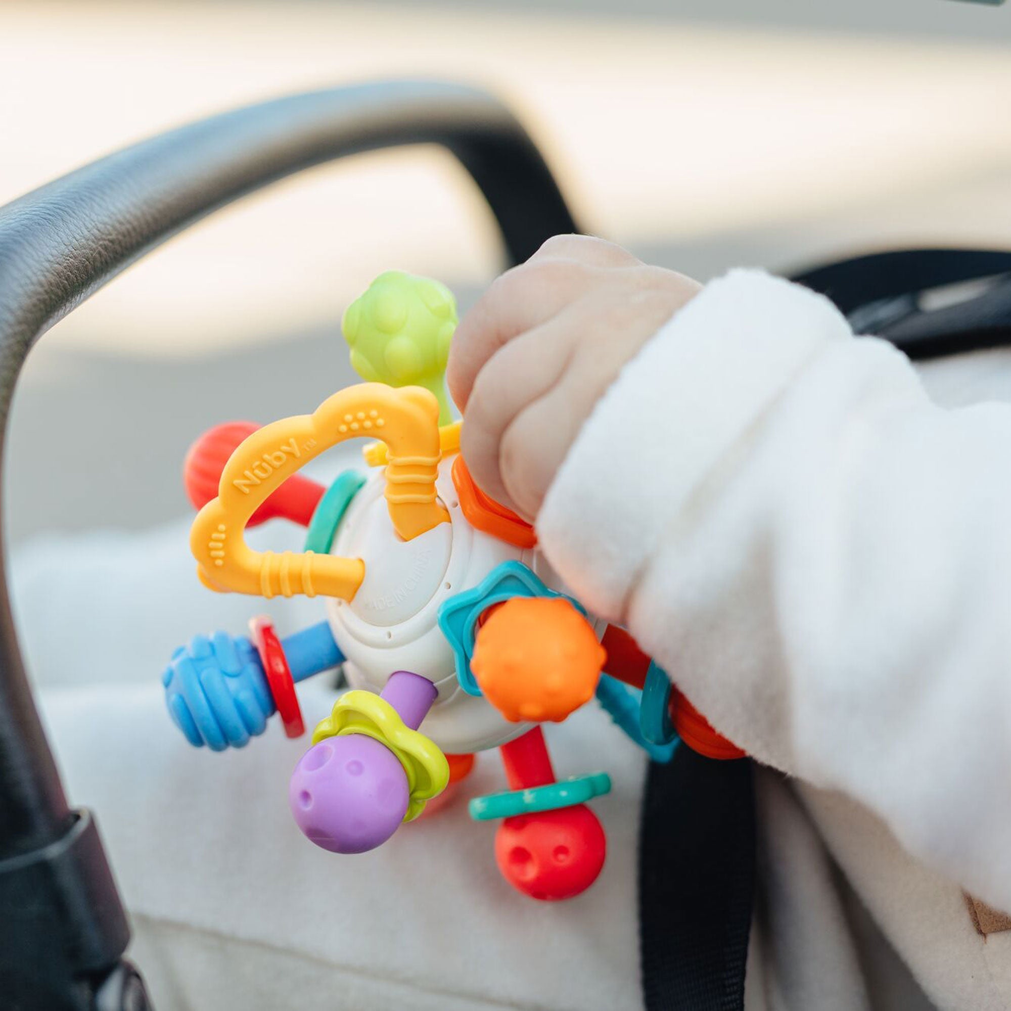 Twist Ball Teether